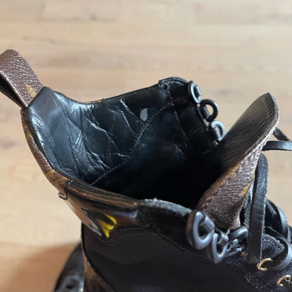 Louis Vuitton combat boots - Picture 5 of 9